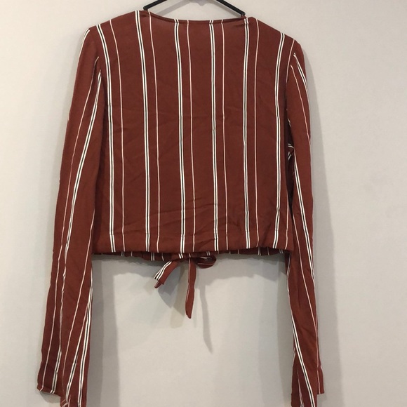 Strip Crop Shirt - Picture 4 of 4